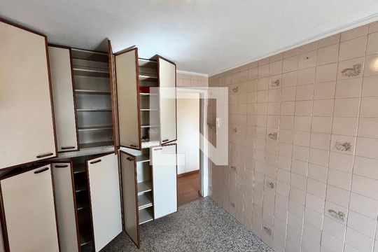 Cozinha de apartamento para alugar com 2 quartos, 61m² em Água Fria, São Paulo