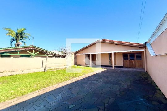 Fachada de casa à venda com 4 quartos, 130m² em Campina, São Leopoldo
