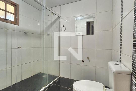 Banheiro de casa à venda com 4 quartos, 130m² em Campina, São Leopoldo