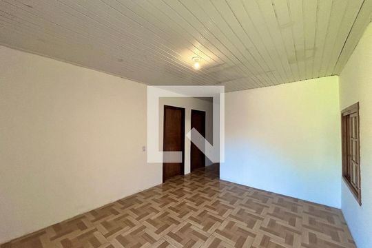 Sala de casa à venda com 4 quartos, 130m² em Campina, São Leopoldo