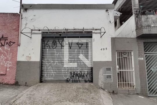 Fachada de casa à venda com 2 quartos, 150m² em Vila Arapua, São Paulo