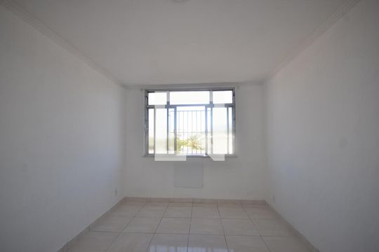 Quarto 2 de apartamento à venda com 2 quartos, 70m² em Vila Valqueire, Rio de Janeiro