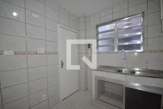 Cozinha e Área de Serviço de apartamento à venda com 2 quartos, 70m² em Vila Valqueire, Rio de Janeiro