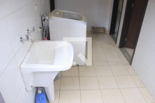 Área de serviço de casa à venda com 4 quartos, 250m² em Vila Milton, Guarulhos