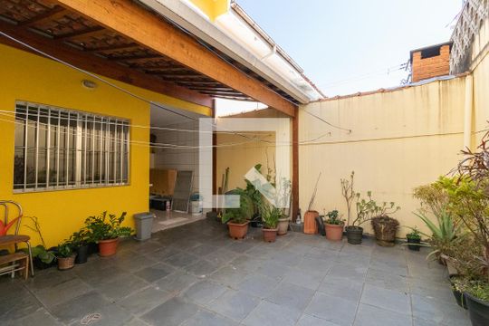 Garagem de casa à venda com 3 quartos, 100m² em Parque Paineiras, São Paulo
