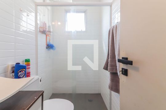 Banheiro de apartamento à venda com 2 quartos, 47m² em Jd Ferreira, São Paulo