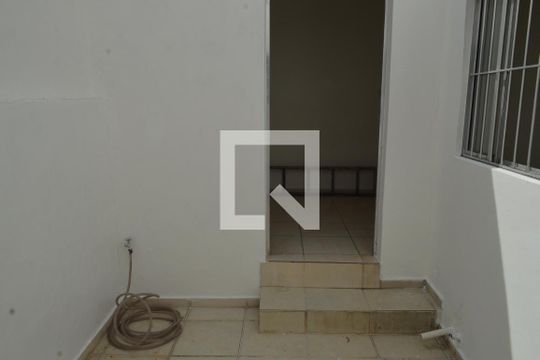 Quintal de casa à venda com 2 quartos, 106m² em Vila São José, São Paulo