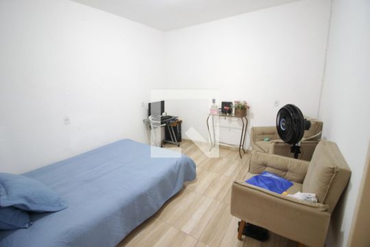 Edícula -Sala de casa para alugar com 4 quartos, 392m² em Jardim Primeiro de Maio (chacara Fazendinha), Osasco