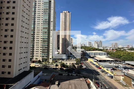 Vista de apartamento para alugar com 3 quartos, 100m² em Setor Bueno, Goiânia