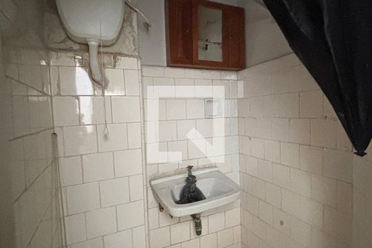 Área de serviço - banheiro de apartamento à venda com 3 quartos, 170m² em Copacabana, Rio de Janeiro