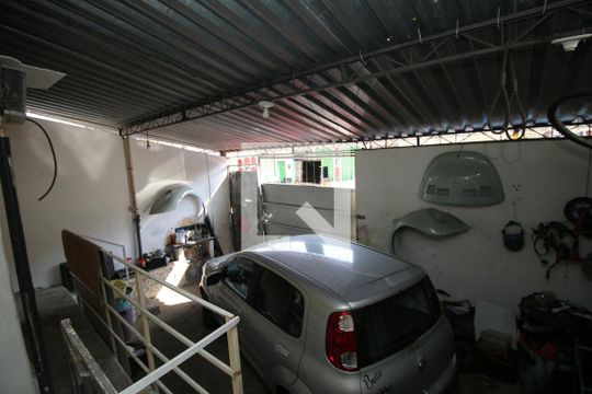 Garagem de casa à venda com 2 quartos, 110m² em Colégio, Rio de Janeiro
