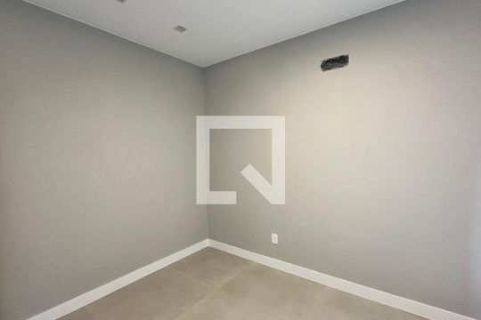 Suíte 1 de casa à venda com 4 quartos, 200m² em Vargem Pequena, Rio de Janeiro