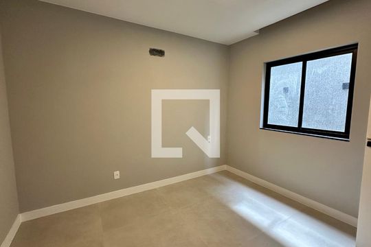 Suíte 1 de casa à venda com 4 quartos, 200m² em Vargem Pequena, Rio de Janeiro