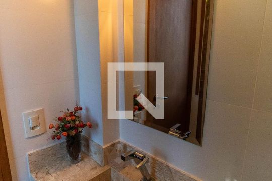 Lavabo de casa de condomínio à venda com 3 quartos, 296m² em Serra Grande, Niterói