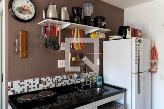 Cozinha de kitnet/studio para alugar com 1 quarto, 36m² em Campos Elíseos, São Paulo
