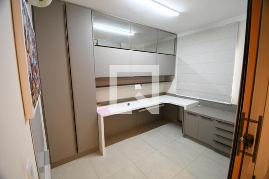 Escritório de casa de condomínio à venda com 3 quartos, 200m² em Parque Taquaral, Campinas