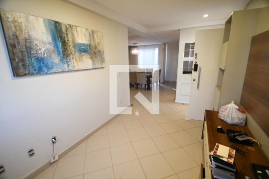 Sala de casa de condomínio à venda com 3 quartos, 200m² em Parque Taquaral, Campinas