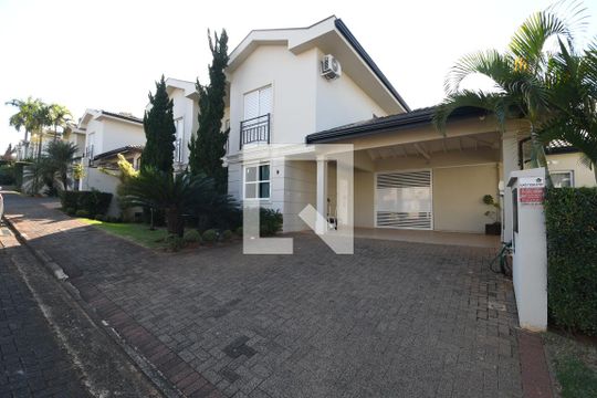 Fachada de casa de condomínio à venda com 3 quartos, 200m² em Parque Taquaral, Campinas
