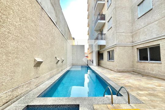 Área comum - Piscina de apartamento para alugar com 2 quartos, 50m² em Jardim Itacolomi, São Paulo