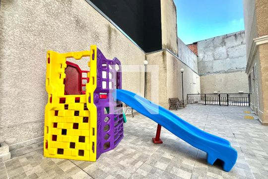 Área comum - Playground de apartamento para alugar com 2 quartos, 50m² em Jardim Itacolomi, São Paulo