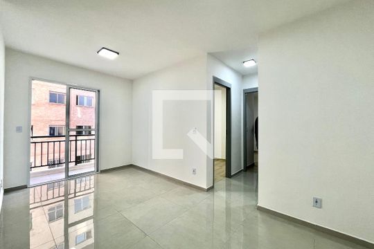 Apartamento para alugar com 2 quartos, 50m² em Jardim Itacolomi, São Paulo