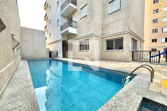 Área comum - Piscina de apartamento para alugar com 2 quartos, 50m² em Jardim Itacolomi, São Paulo