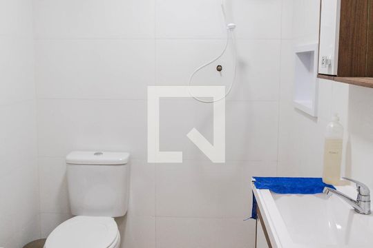 Banheiro Social de apartamento para alugar com 1 quarto, 35m² em Centro, Guarulhos