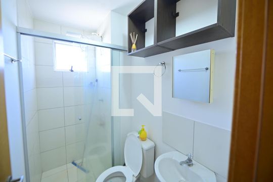 Banheiro de apartamento para alugar com 2 quartos, 40m² em Setor Perim, Goiânia