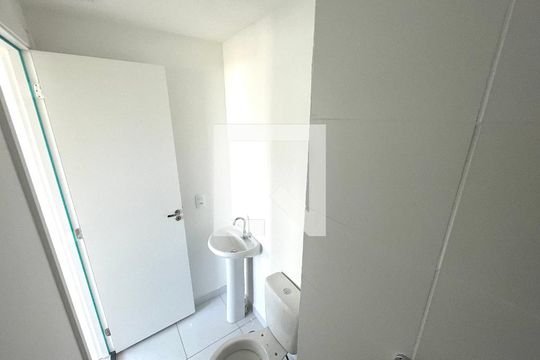 Banheiro 1 de apartamento para alugar com 2 quartos, 32m² em Parque Novo Mundo, Guarulhos
