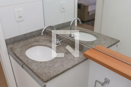 Banheiro de apartamento à venda com 1 quarto, 33m² em Barra Funda, São Paulo