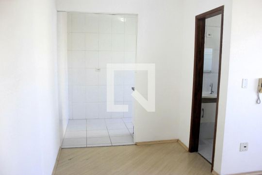 Sala de apartamento para alugar com 1 quarto, 41m² em Jardim Dourado, Guarulhos