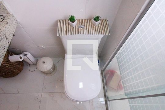 Banheiro de apartamento à venda com 2 quartos, 48m² em Vila Prudente, São Paulo
