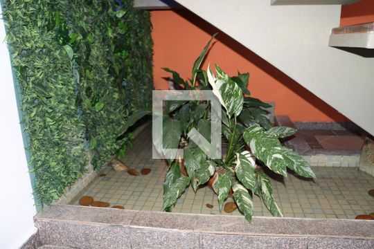 Sala 2 de casa de condomínio para alugar com 4 quartos, 323m² em Jardim Branca Flor, Embu das Artes