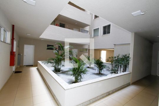 Entrada de apartamento à venda com 2 quartos, 44m² em Estoril, Belo Horizonte