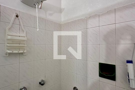 Banheiro Social de casa à venda com 3 quartos, 250m² em Jardim Petropolis, São Paulo