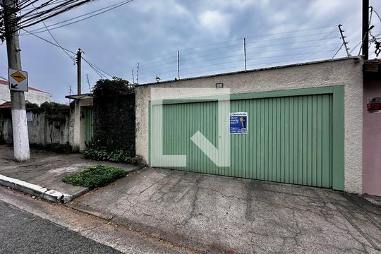 Fachada de casa à venda com 3 quartos, 250m² em Jardim Petropolis, São Paulo