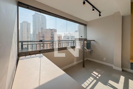 Varanda de kitnet/studio à venda com 1 quarto, 29m² em Vila Mariana, São Paulo