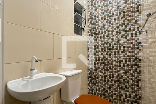 Banheiro de casa para alugar com 1 quarto, 39m² em Vila Arcadia, São Paulo