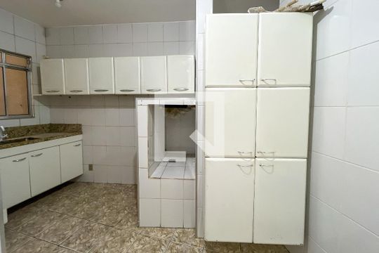 Cozinha de casa para alugar com 1 quarto, 39m² em Vila Arcadia, São Paulo