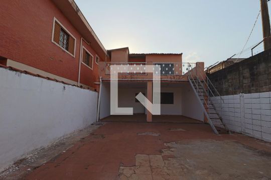 Garagem de casa para alugar com 4 quartos, 400m² em Ipiranga, Ribeirão Preto