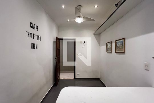 Copa de casa para alugar com 3 quartos, 246m² em Perdizes, São Paulo