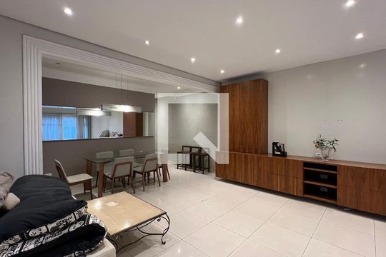 Sala de casa para alugar com 3 quartos, 246m² em Perdizes, São Paulo