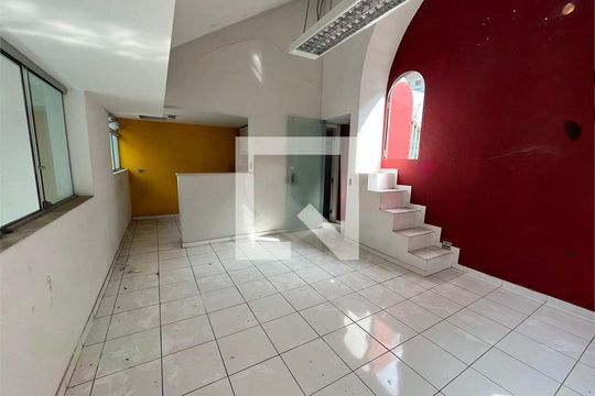 Casa à venda com 3 quartos, 175m² em Vila Tramontano, São Paulo