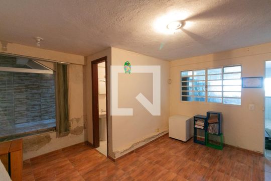 Edicula de casa à venda com 3 quartos, 174m² em Havaí, Belo Horizonte