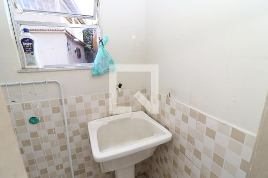 Área de Serviço de apartamento para alugar com 2 quartos, 50m² em Jardim Guanabara, Rio de Janeiro