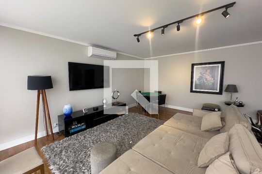 Sala de casa à venda com 4 quartos, 550m² em Lapa, São Paulo