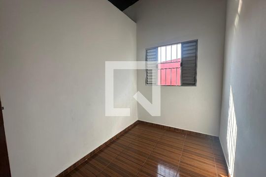 Quarto 1 de casa para alugar com 2 quartos, 48m² em Jardim Julio, Barueri