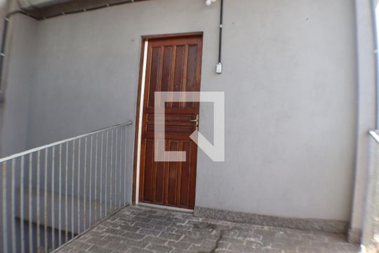Quintal de casa para alugar com 2 quartos, 48m² em Jardim Julio, Barueri