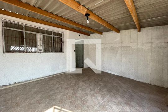 Garagem de casa à venda com 5 quartos, 330m² em Jardim Ester, São Paulo