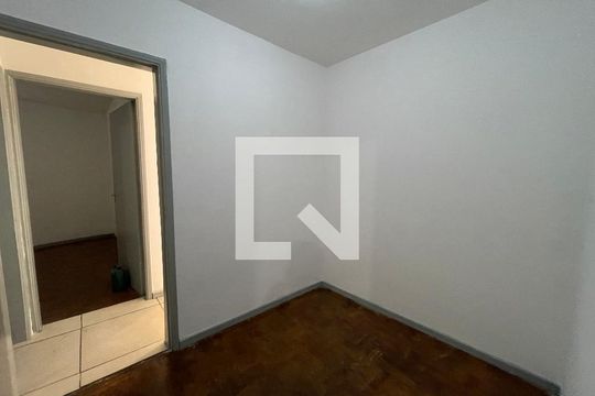 Quarto 2 de casa à venda com 5 quartos, 330m² em Jardim Ester, São Paulo